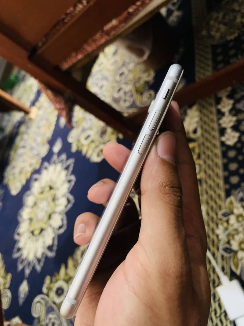 Apple iPhone 8 2
