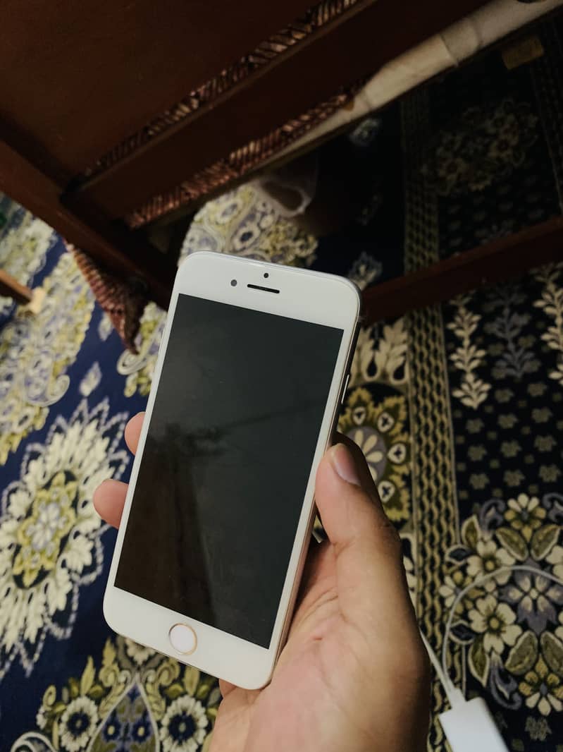 Apple iPhone 8 4