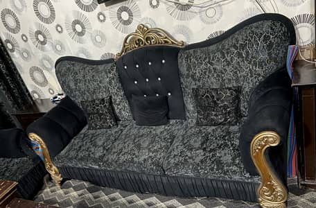 5 Seater Black & Gold Sofa Set + 2 Matching Curtains | Elegant Design