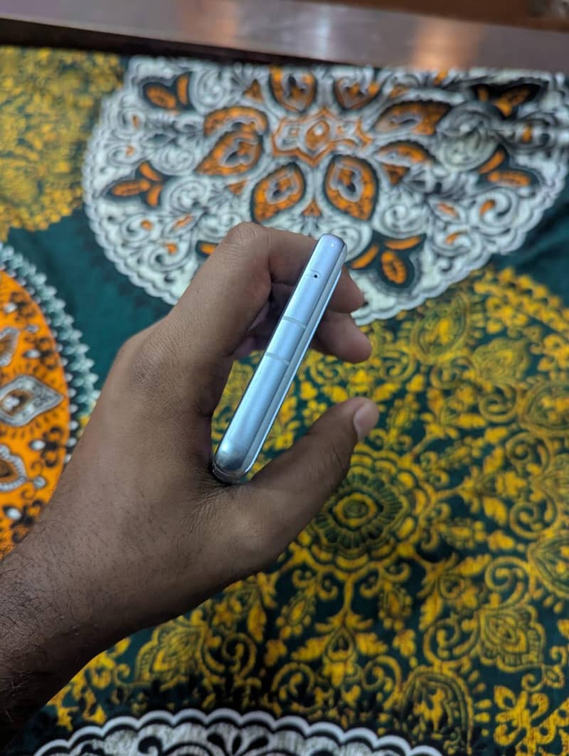 Google Pixel 7a 3