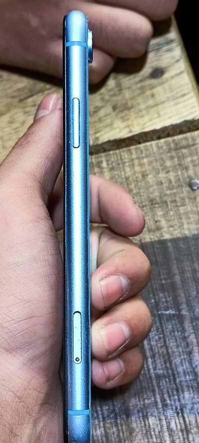 Apple iPhone XR