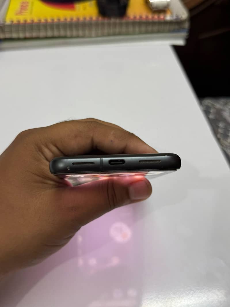 Google Pixel 8 5