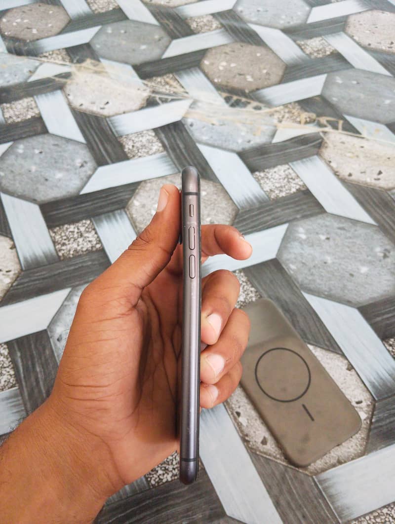 Apple iPhone 11 1