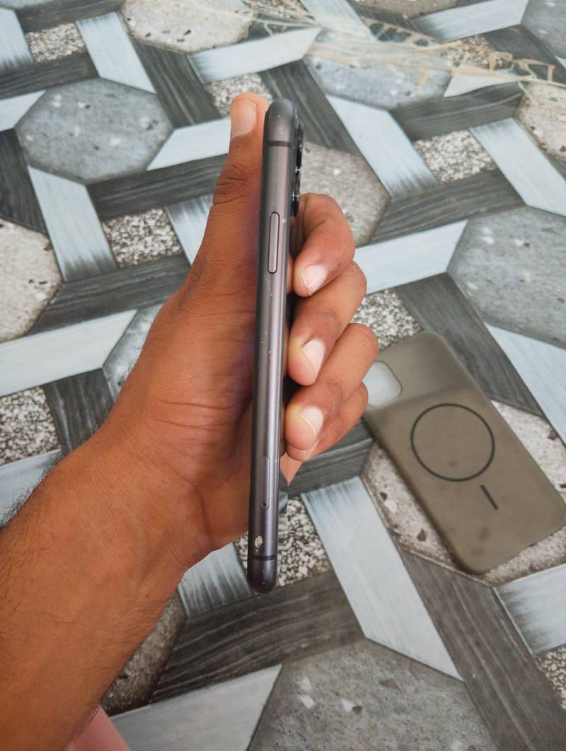 Apple iPhone 11 2