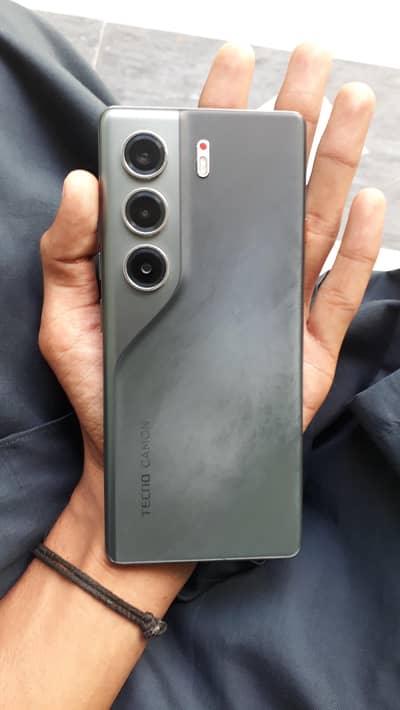 Tecno CAMON 40 Pro
