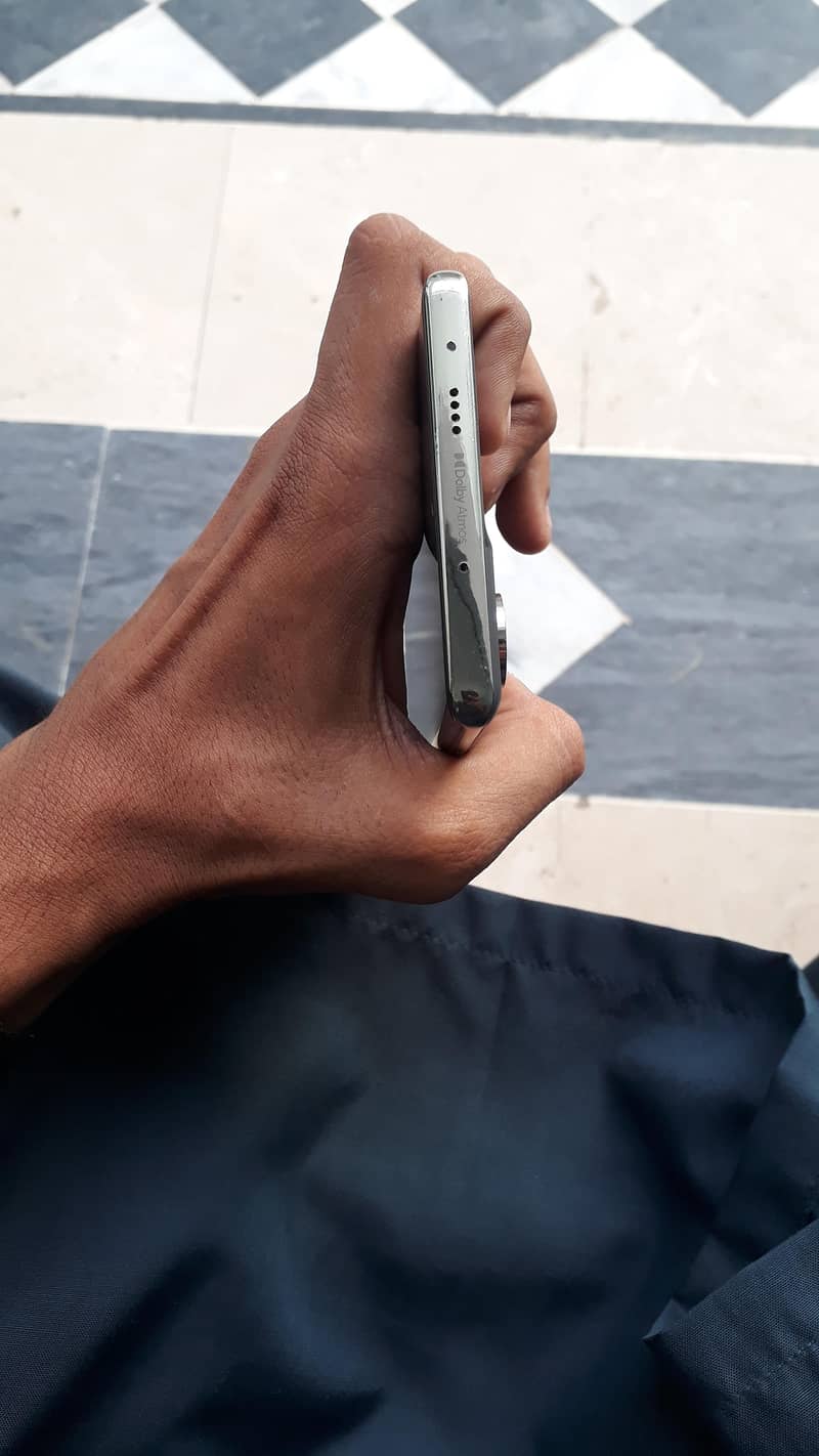 Tecno CAMON 40 Pro 4