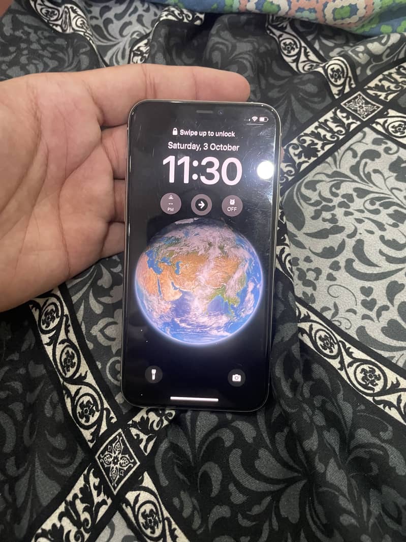 Apple iPhone 11 Pro 1