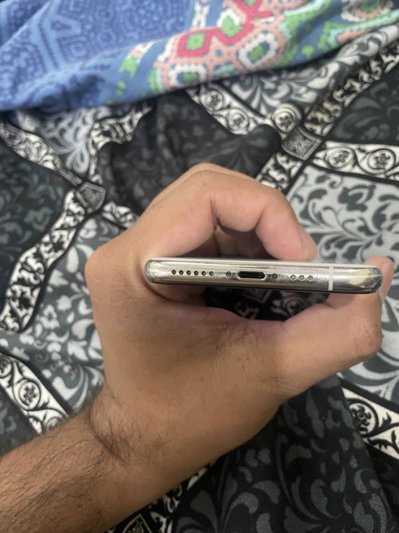 Apple iPhone 11 Pro 5