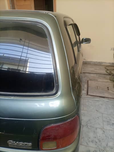 Daihatsu Cuore 2011