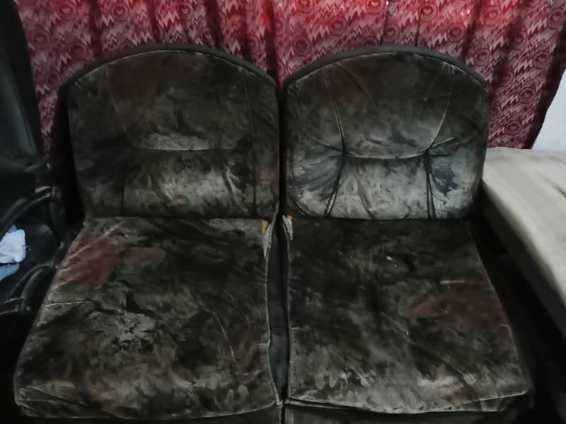 good condition 4 sofas for sale 2