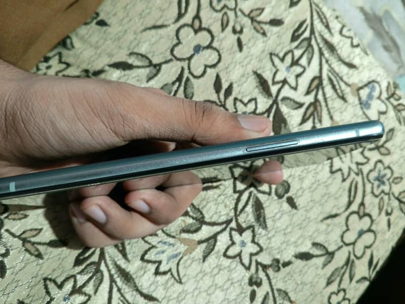 One Plus 9r 3