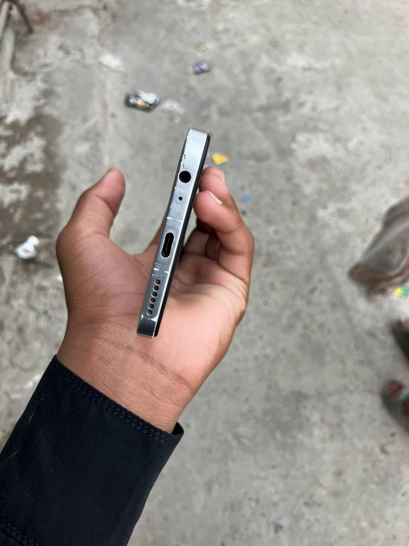 Tecno SPARK 30C 4