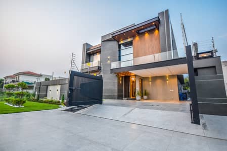 1 KANAL BRAND NEW MODERN DESIGNER HOUSE FOR SALE