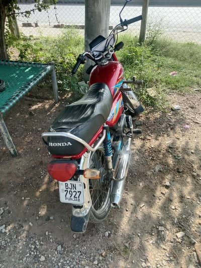 I'm selling my Metro 70cc bike.