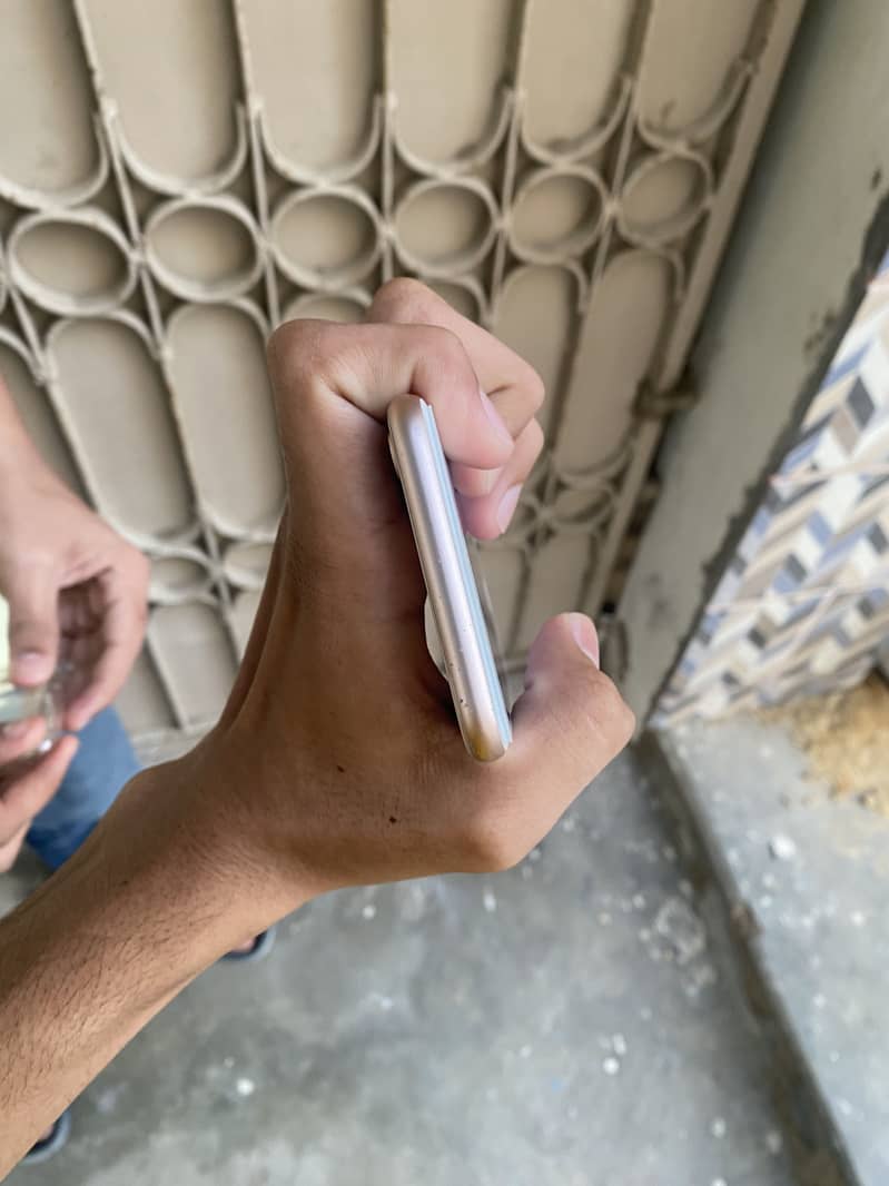 Apple iPhone 8 7