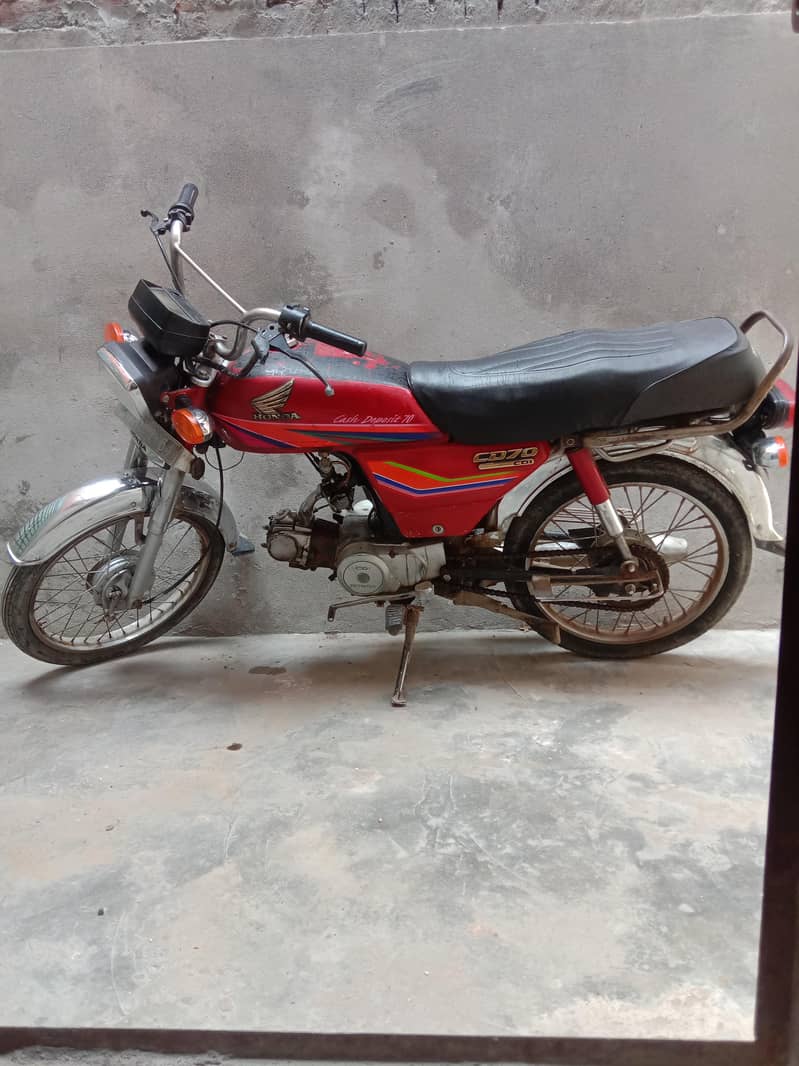 CD 70 cc for sell documents celer 0