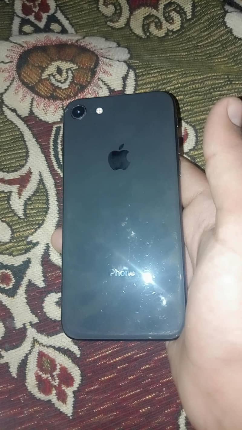 Apple iPhone 8 4