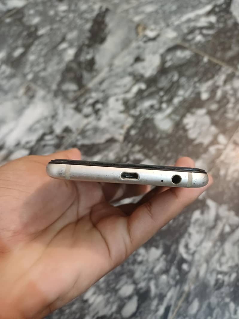 Samsung Mobile A6 Plus 1