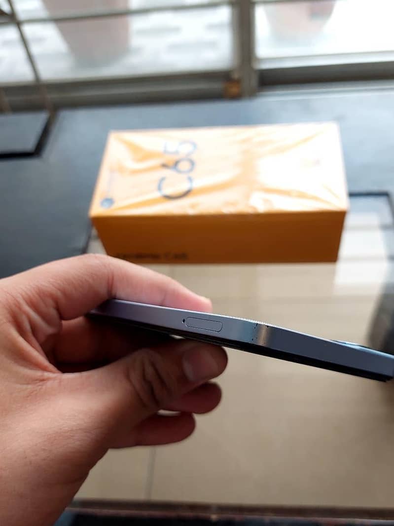 Realme C65 7