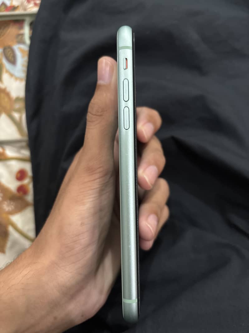 Apple iPhone 11 jv 3