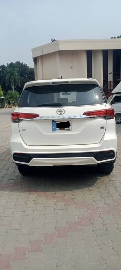 Toyota Fortuner V 2020