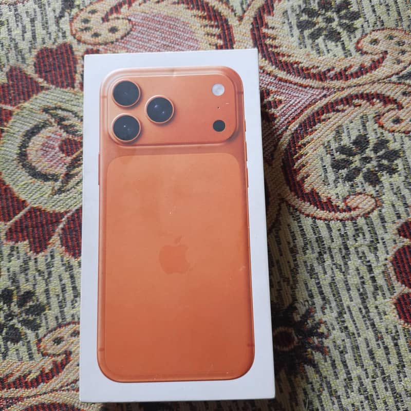 Apple iPhone 17 Pro Max 4
