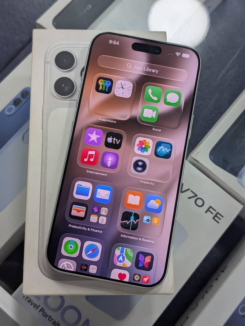 Apple iPhone 17 Pro Max 1
