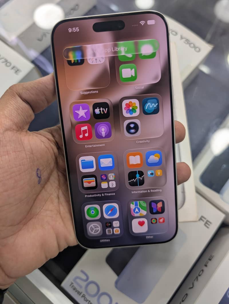 Apple iPhone 17 Pro Max 2