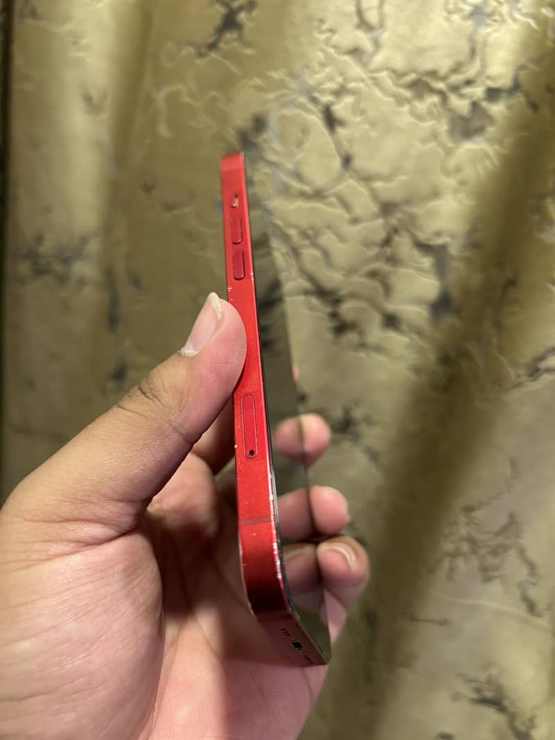 Apple iPhone 13 6