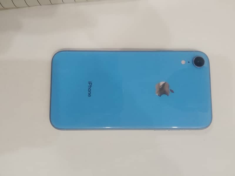 iPhone xr 6