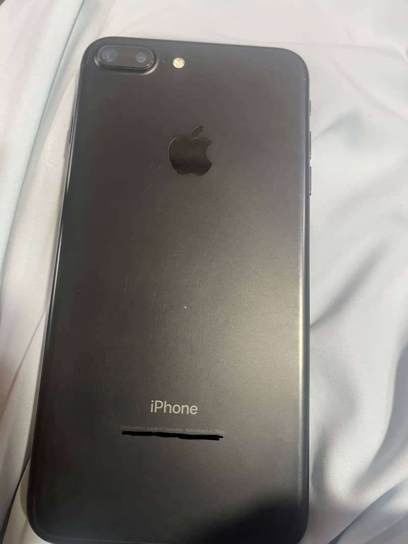 Apple iPhone 7 Plus 1