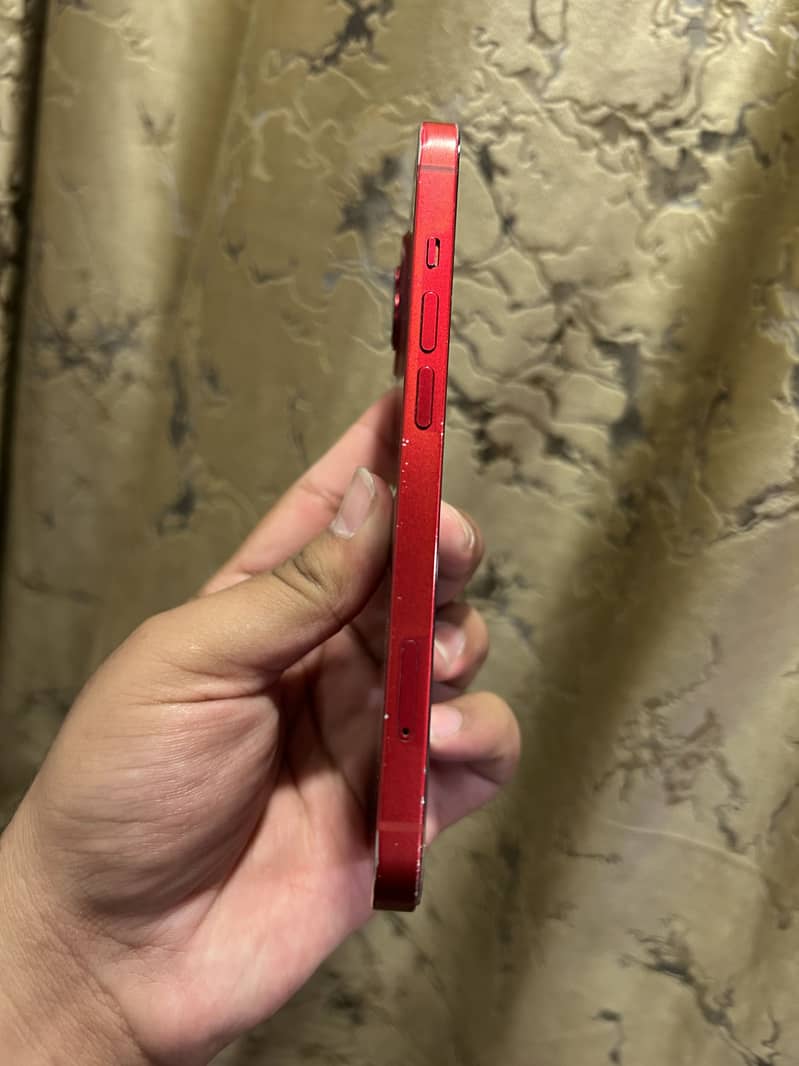 Apple iPhone 13 9
