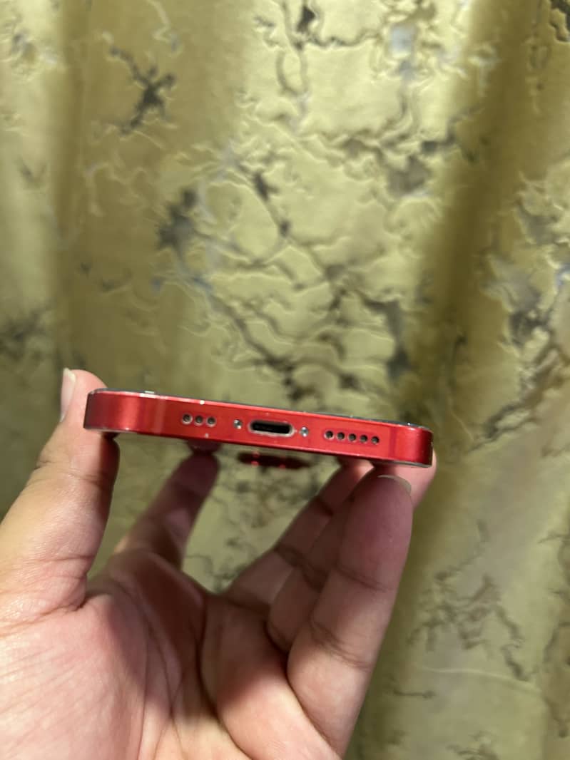 Apple iPhone 13 10