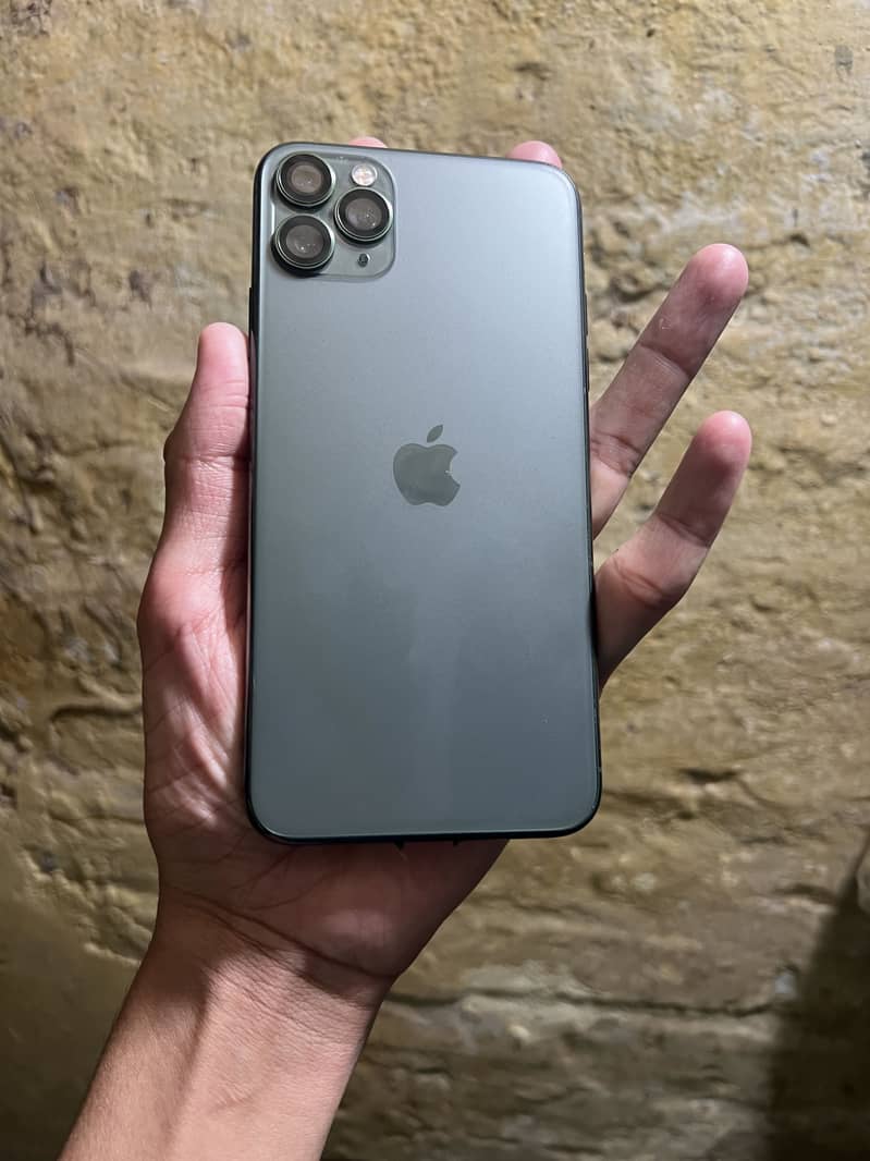 Apple iPhone 11 Pro Max 2