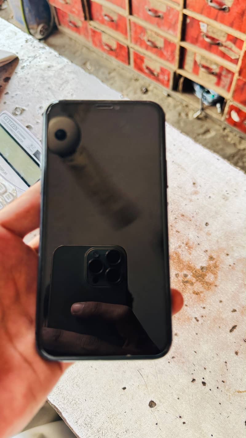 Apple iPhone 11 Pro 1