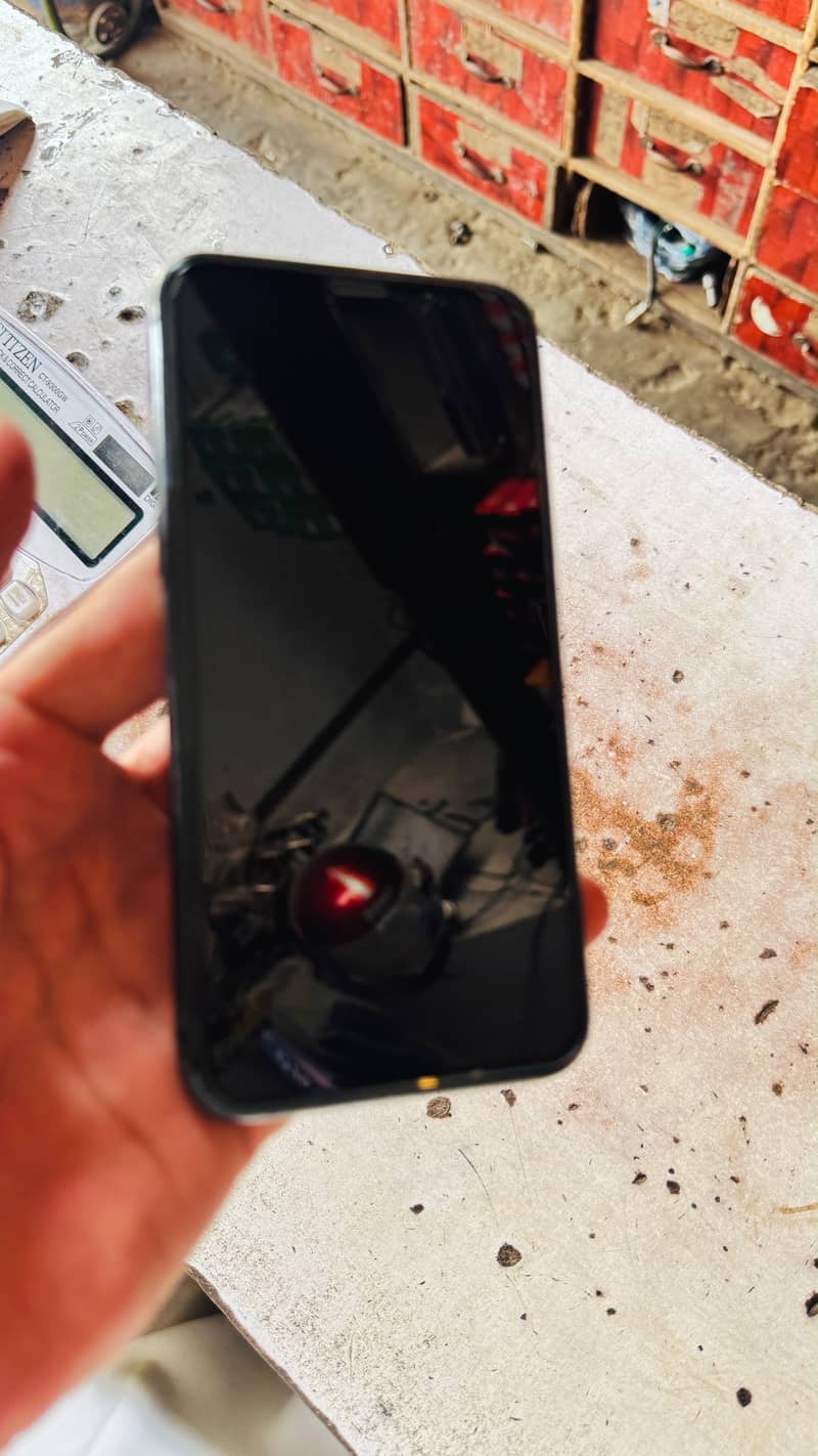 Apple iPhone 11 Pro 3