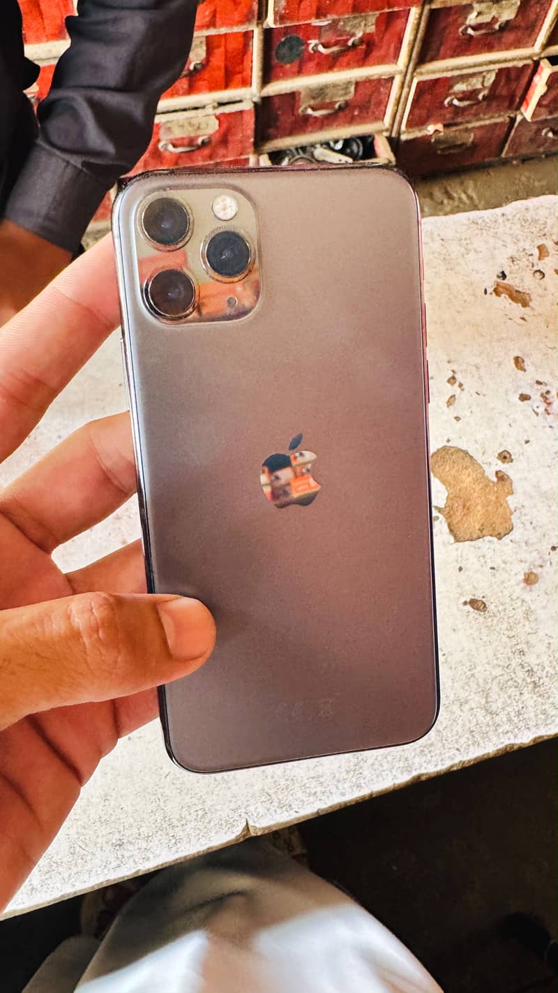 Apple iPhone 11 Pro 6