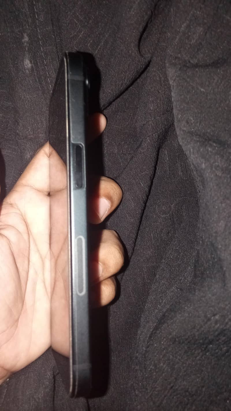 Apple iPhone 15 2