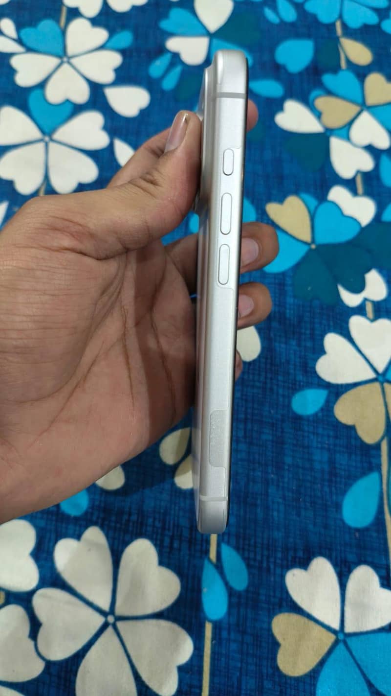 Apple iPhone 17 Pro 6