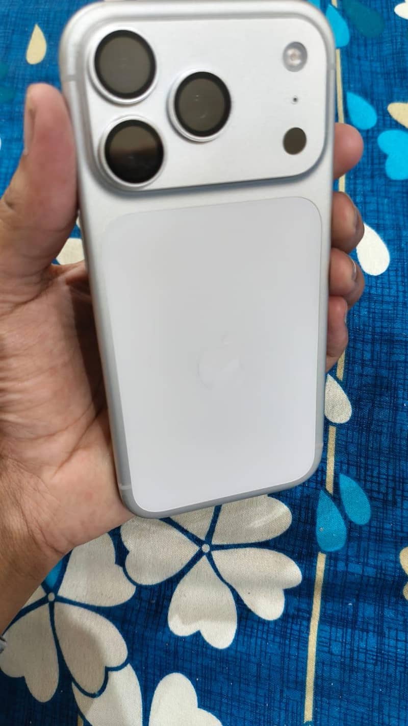 Apple iPhone 17 Pro 10