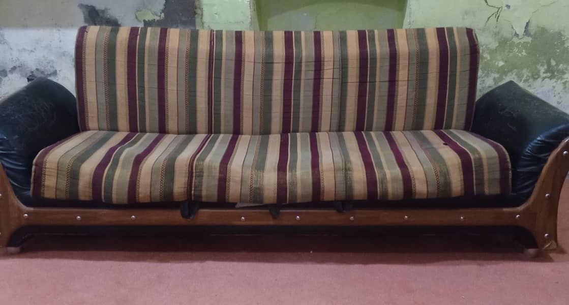 combad sofa 0