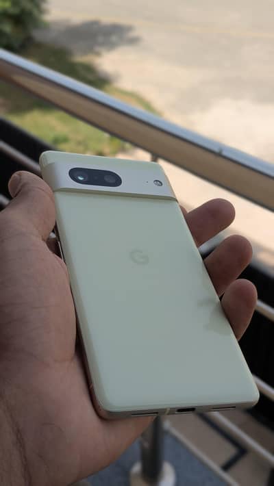 Google Pixel 7  (8/128 ]  9/10