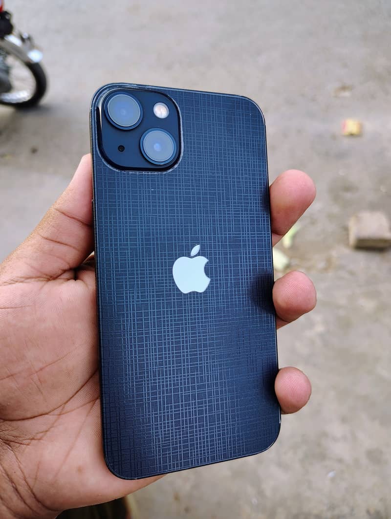 Apple iPhone 13 0
