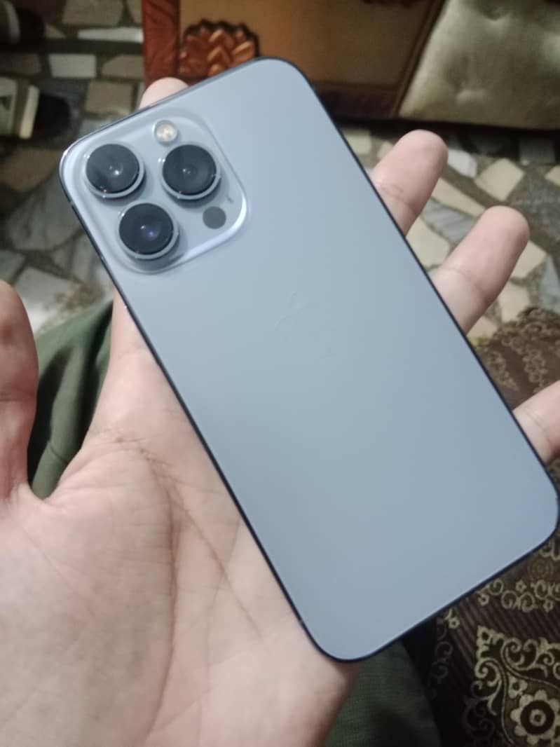 Apple iPhone 13 Pro 0