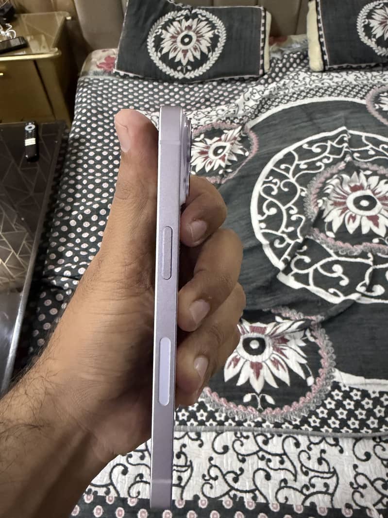 Apple iPhone 14 jv 4