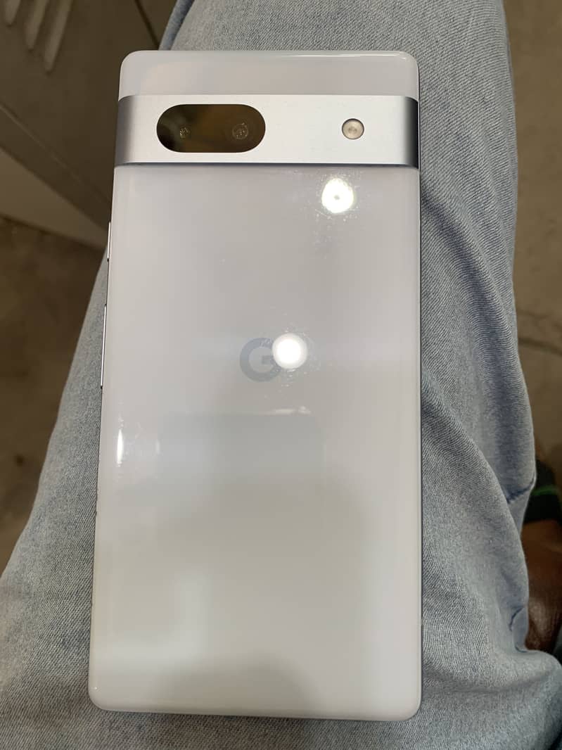 Google Pixel 7a 5