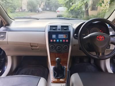 Toyota Corolla GLI 2011