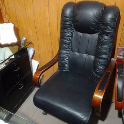 Office table chair for sale