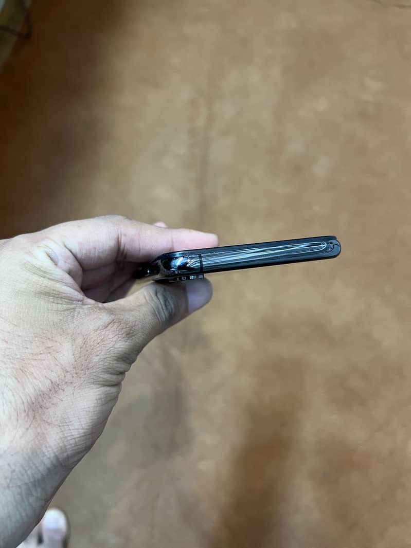 Apple iPhone XS 1