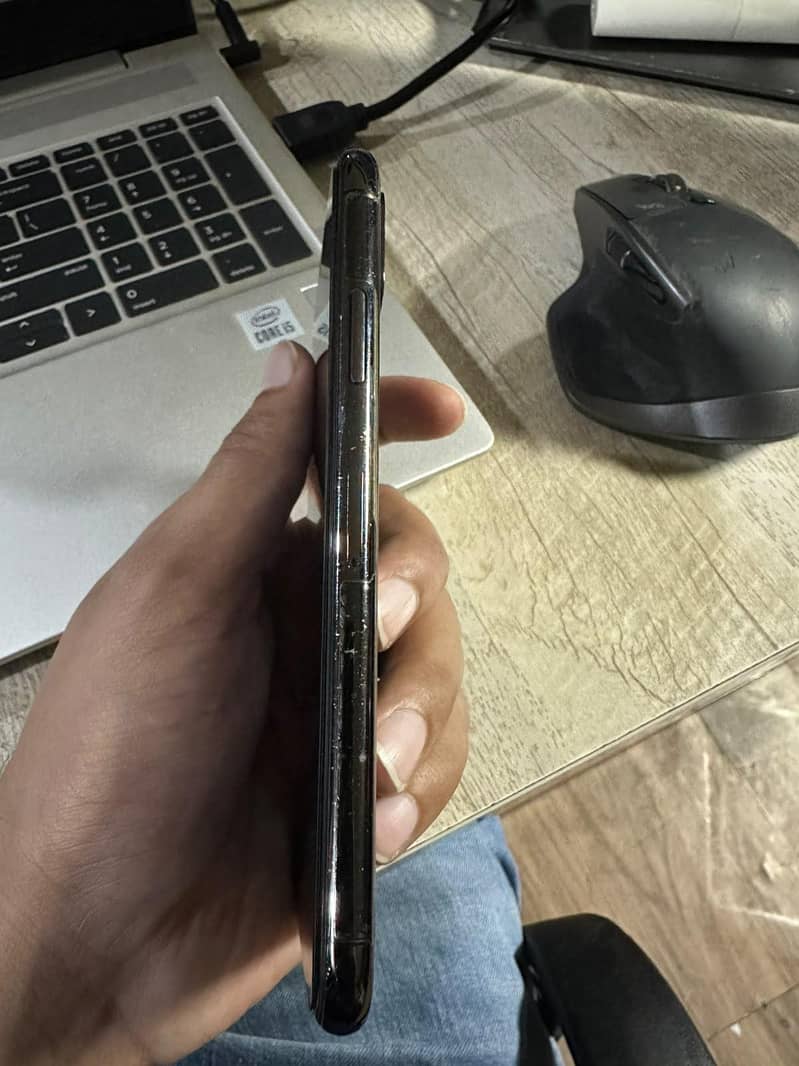 Apple iPhone XS 0
